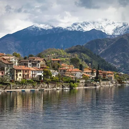 Anna Enchanting View On Isola Comacina Villa *