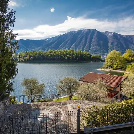 Anna Enchanting View On Isola Comacina Villa