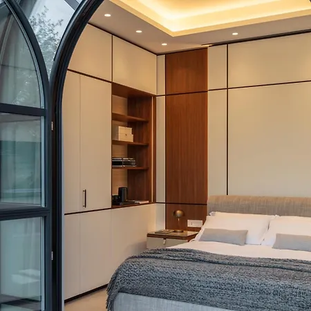 Anna Enchanting View On Isola Comacina Villa