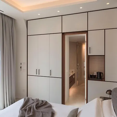 Anna Enchanting View On Isola Comacina *