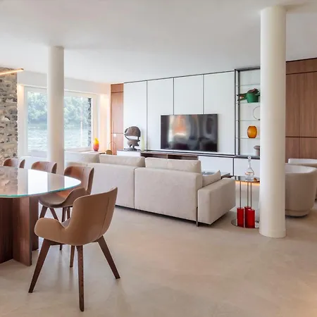 Anna Enchanting View On Isola Comacina Villa