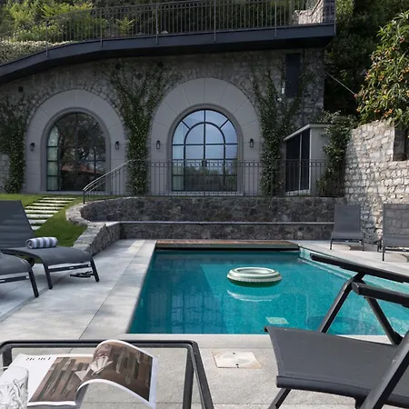 Anna Enchanting View On Isola Comacina Villa *