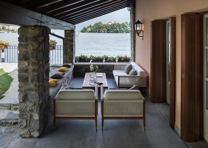 Anna Enchanting View On Isola Comacina Ossuccio