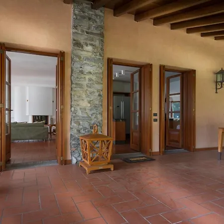 Anna Enchanting View On Isola Comacina *