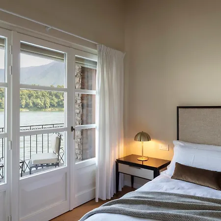 Anna Enchanting View On Isola Comacina * Ossuccio