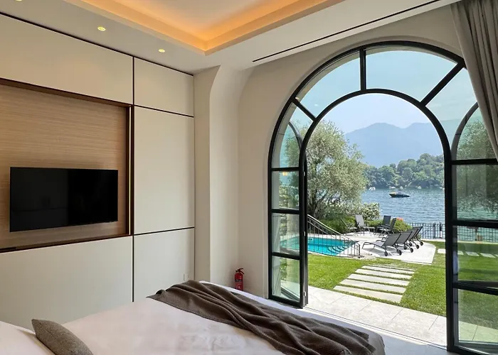 Anna Enchanting View On Isola Comacina Villa