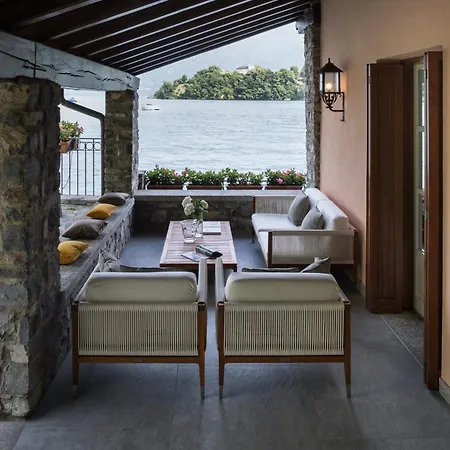 Anna Enchanting View On Isola Comacina Ossuccio