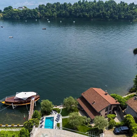 Anna Enchanting View On Isola Comacina Villa